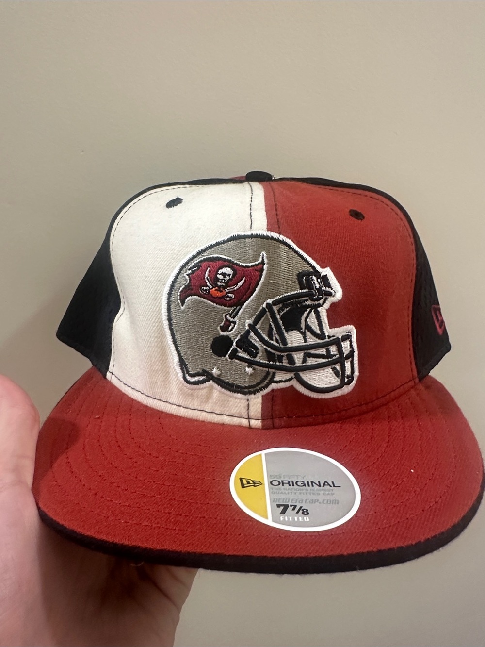 Tampa Bay Buccaneers Split-Color Fitted Cap - Red/White/Black 7 7/8